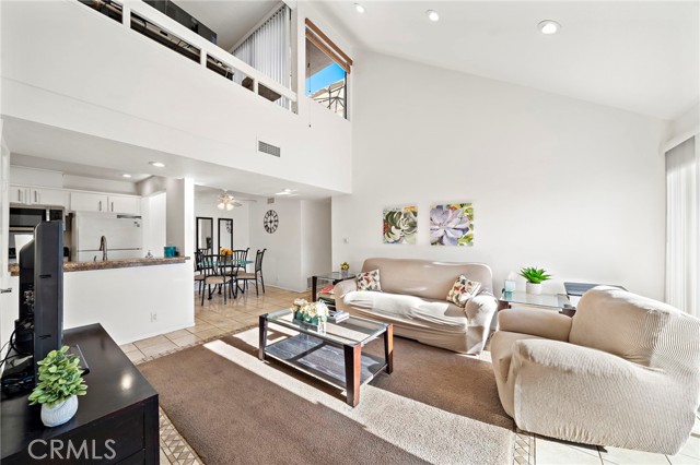 25761 Le Parc, Lake Forest CA: https://media.crmls.org/medias/df785c10-2940-4931-83ed-46e32c2e7898.jpg