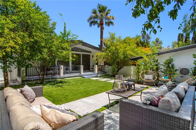 Detail Gallery Image 35 of 65 For 22284 Avenue San Luis, Woodland Hills,  CA 91364 - 6 Beds | 5/1 Baths