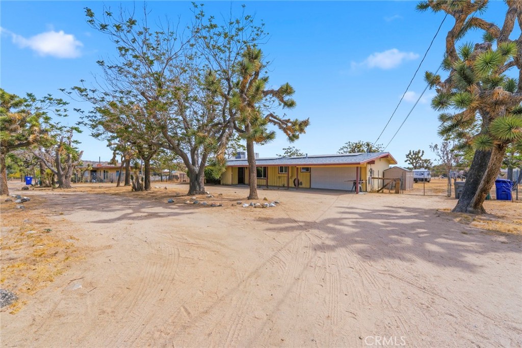 7425 Joshua View