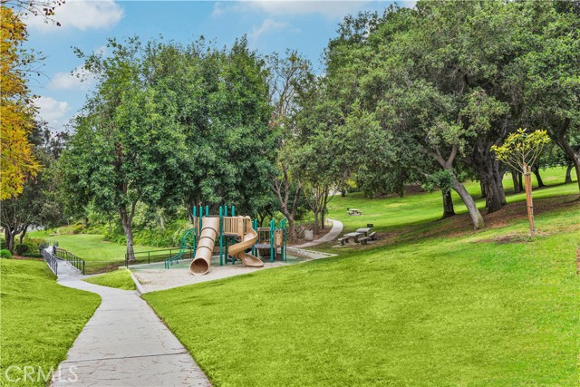 15689 Ladera Vista Drive, Chino Hills CA: https://media.crmls.org/medias/df7de320-6c10-4157-808e-5f64770b4b92.jpg