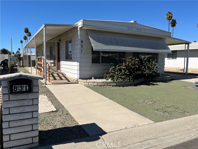 Detail Gallery Image 2 of 15 For 831 San Mateo Cir, Hemet,  CA 92543 - 2 Beds | 2 Baths