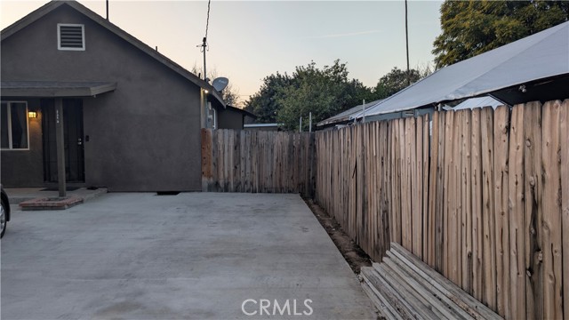 Detail Gallery Image 3 of 16 For 2319 Wilshire St, Riverside,  CA 92501 - 3 Beds | 1 Baths