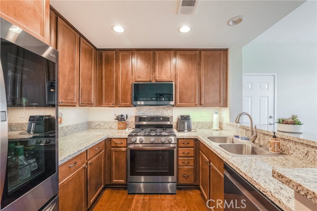 28426 Herrera Street, Valencia CA: https://media.crmls.org/medias/df7e3b6c-b6ab-4386-bab1-4a8d30757b97.jpg