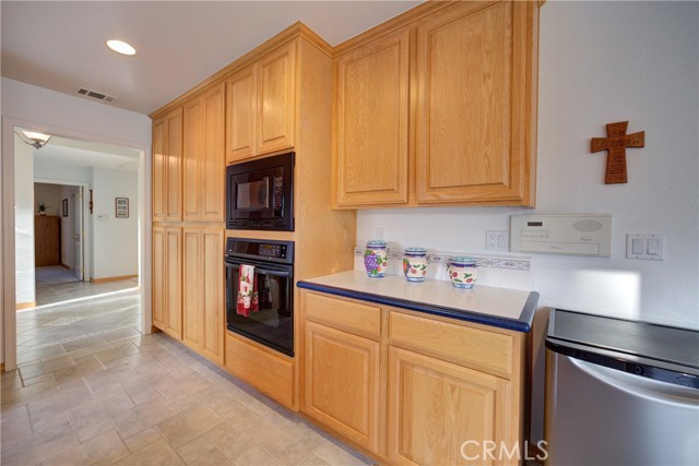 585 Red Tail Meadow Lane, Arroyo Grande CA: https://media.crmls.org/medias/df7ec1a9-4b9f-44a3-8d69-ecae23fada7e.jpg