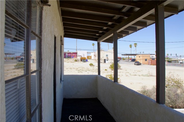73752 Crestview Drive, 29 Palms CA: https://media.crmls.org/medias/df7f3ef9-826e-43e5-8534-0c8e175d2eb6.jpg