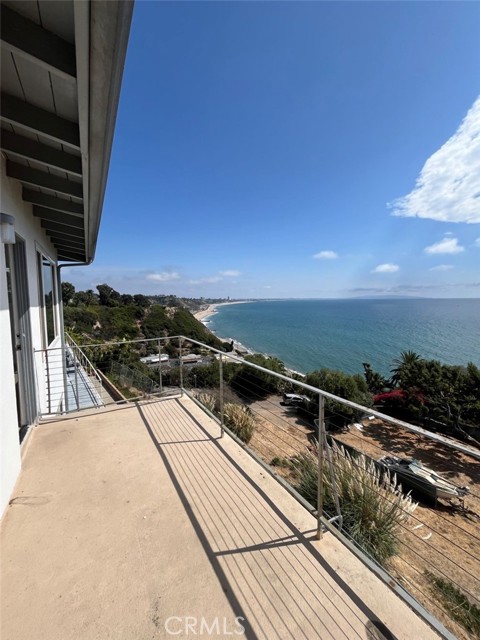 Drew Fenton | 17020 W Sunset Boulevard Pacific Palisades CA | MLS: 6840736