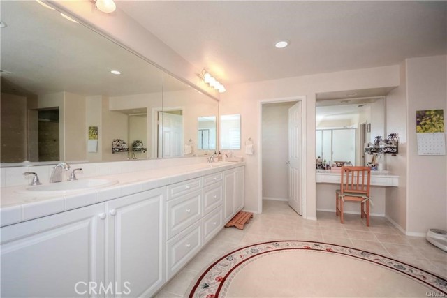 Detail Gallery Image 5 of 8 For 45316 Saint Tisbury, Temecula,  CA 92592 - 5 Beds | 4 Baths