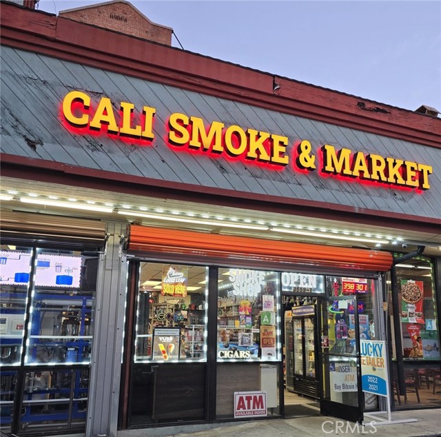 3559 W 3rd Street, Los Angeles CA: https://media.crmls.org/medias/df816f4a-b165-4e8e-8119-955ada7c7a3f.jpg