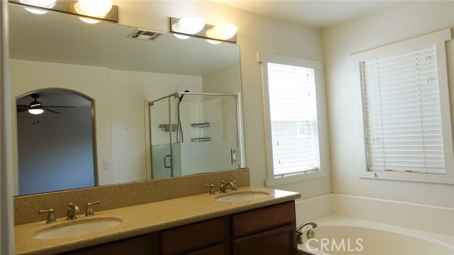 33953 Lily Road, Yucaipa CA: https://media.crmls.org/medias/df828d6b-f5c6-40b4-b937-ef8d44683c9d.jpg