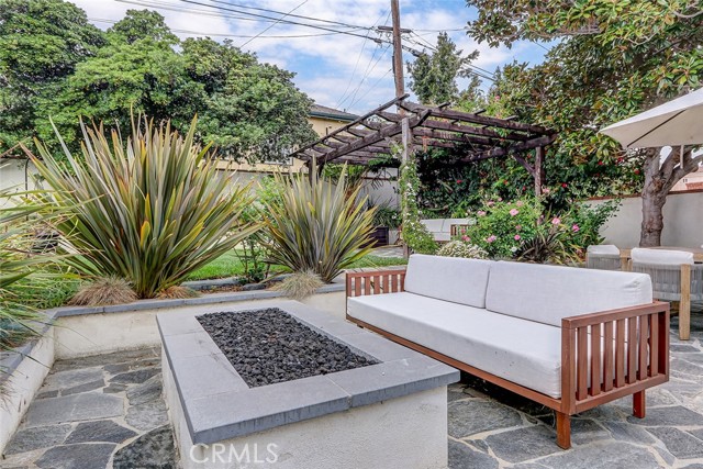 Detail Gallery Image 37 of 52 For 825 Center, El Segundo,  CA 90245 - 4 Beds | 3 Baths