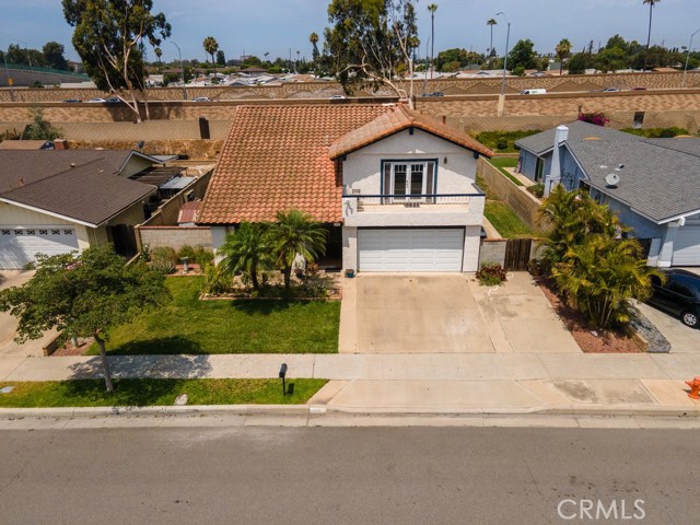 438 S Jennifer Ln, Orange, CA 92869