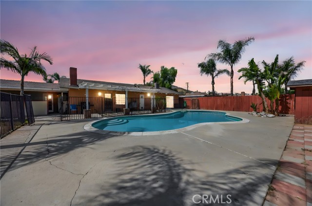 Detail Gallery Image 2 of 28 For 1317 1st St, Norco,  CA 92860 - 4 Beds | 2 Baths