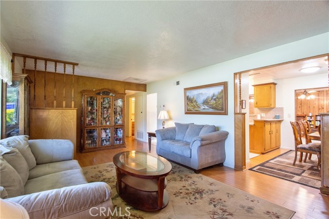 Detail Gallery Image 6 of 43 For 1272 W 25th St, Upland,  CA 91784 - 3 Beds | 2 Baths