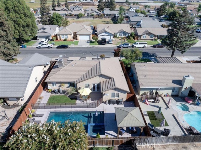 20443 Songbird Way, Hilmar CA: https://media.crmls.org/medias/df83e8b1-71ed-4cb3-be36-e26007260f95.jpg