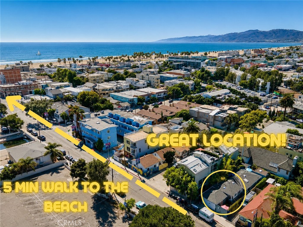 Duplex at 305 N Venice
