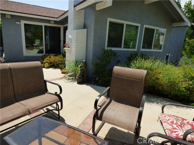 5650 Lake Lindero Drive, Agoura Hills CA: https://media.crmls.org/medias/df84c511-e737-45e9-8653-8f9b049a3cdb.jpg