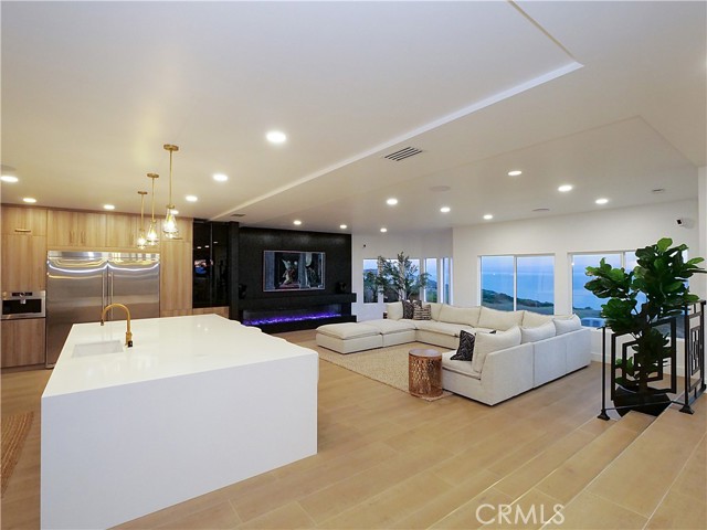 Detail Gallery Image 3 of 58 For 32551 Seacliff Dr, Rancho Palos Verdes,  CA 90275 - 4 Beds | 3/1 Baths