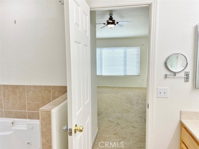 57281 Titian Court, Yucca Valley CA: https://media.crmls.org/medias/df853a4e-caff-414c-aaa9-59410b824593.jpg