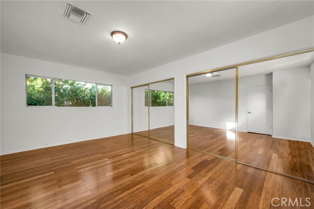 Detail Gallery Image 27 of 52 For 18419 Linnet, Tarzana,  CA 91356 - 3 Beds | 3 Baths