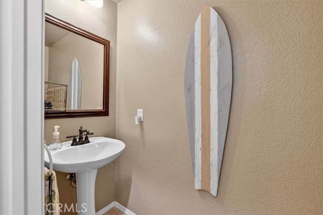 Detail Gallery Image 13 of 49 For 29202 Cowboy Ct, Valencia,  CA 91354 - 3 Beds | 2/1 Baths