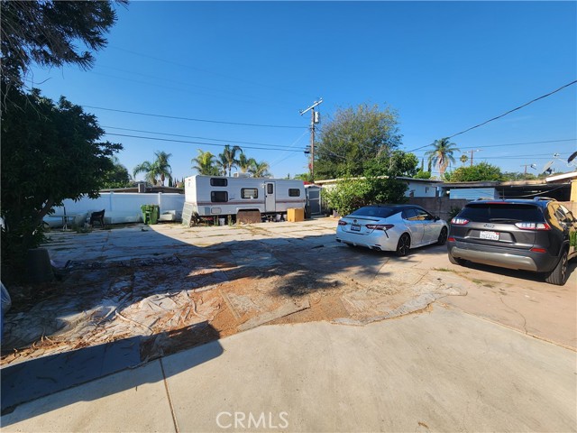 18540 Arminta Street, Reseda CA: https://media.crmls.org/medias/df87e68e-9014-4c50-ae35-6f616befb7ee.jpg
