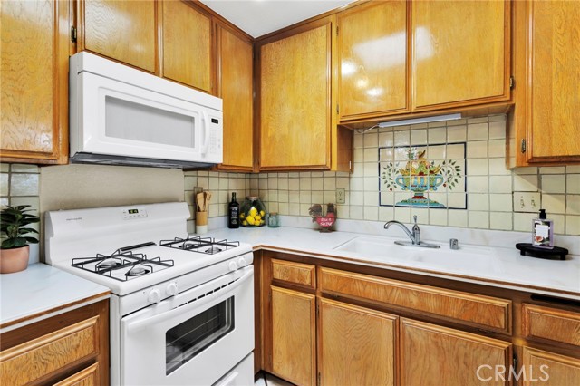Detail Gallery Image 22 of 38 For 12760 Pinehurst, Victorville,  CA 92395 - 3 Beds | 2 Baths