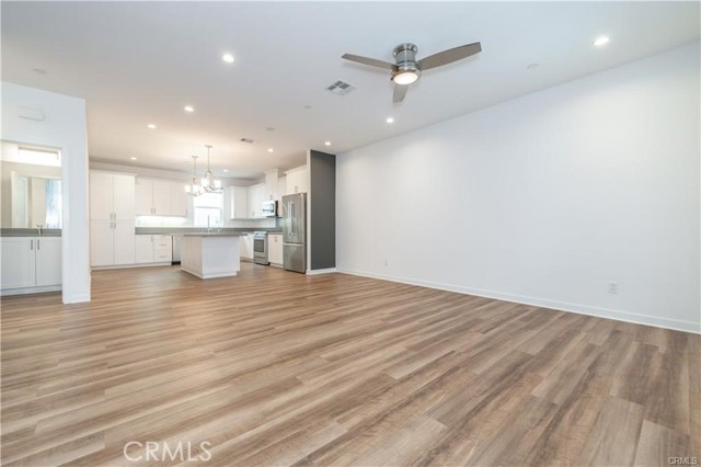 2276 Synergy, Irvine CA: https://media.crmls.org/medias/df893084-0388-4eb2-89d4-dfe13823ebb3.jpg