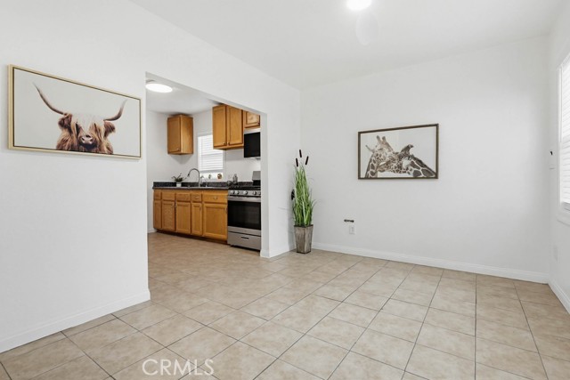 Detail Gallery Image 4 of 19 For 1104 Williamson, Fullerton,  CA 92833 - 2 Beds | 1 Baths