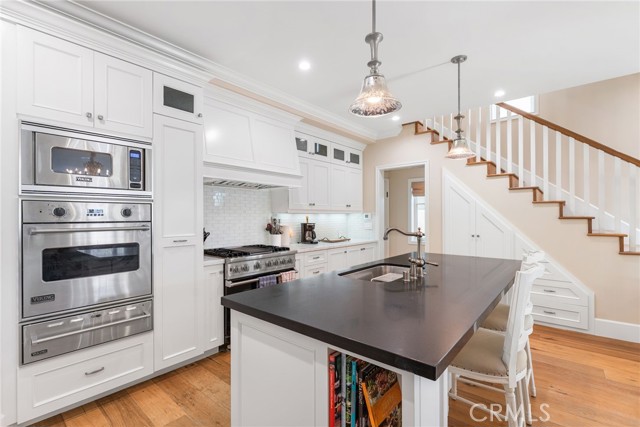 Detail Gallery Image 14 of 37 For 220 Coral, Newport Beach,  CA 92662 - 3 Beds | 3/1 Baths