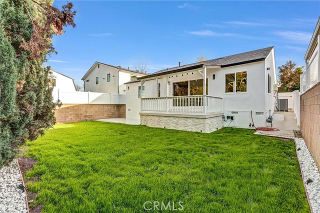 Detail Gallery Image 37 of 43 For 13021 Killion St, Sherman Oaks,  CA 91401 - 3 Beds | 2/1 Baths