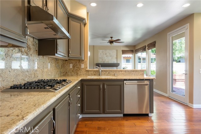 9320 Isaac Lord Drive, Rancho Cucamonga CA: https://media.crmls.org/medias/df8a71ea-f4d2-4606-80b6-091f5250e396.jpg