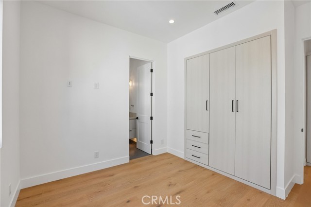 2019 Huntington Lane, B photo 40