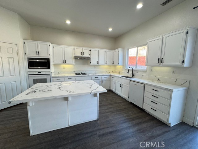 Detail Gallery Image 38 of 60 For 11818 Amethyst Ct, Jurupa Valley,  CA 91752 - 6 Beds | 3 Baths