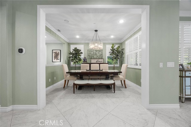 28537 Vista Del Rio Drive, Valencia CA: https://media.crmls.org/medias/df8c4fe0-601a-4a78-a83e-b0491b875666.jpg