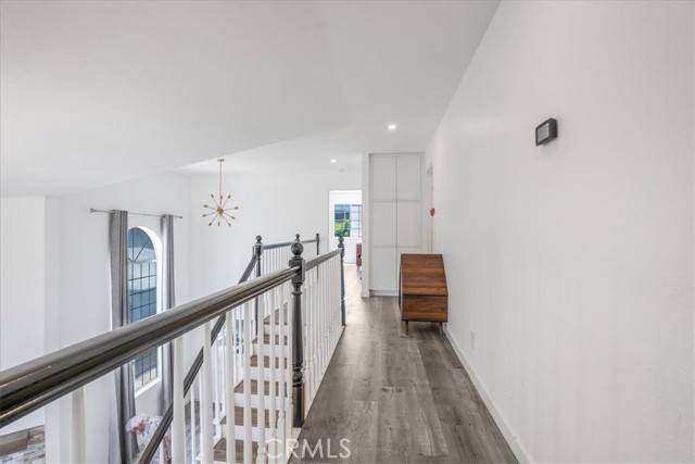 2481 S Bundy Drive, Los Angeles CA: https://media.crmls.org/medias/df8d6355-f40c-4a62-b9cd-bf0a6c8cebce.jpg