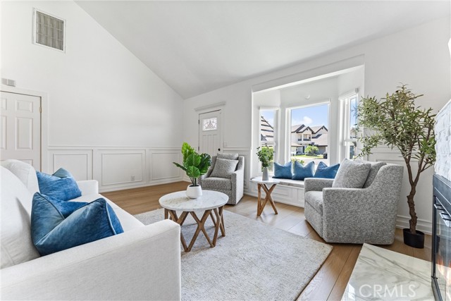 7880 E Samantha Circle, Anaheim CA: https://media.crmls.org/medias/df8ec2d9-def7-4baf-b490-d1cc2025a92b.jpg
