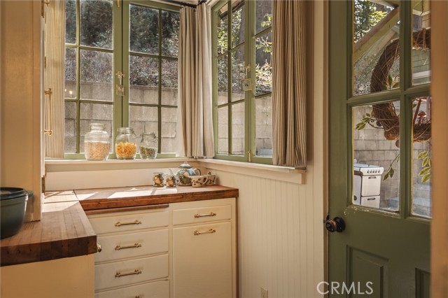 655 Cottage Grove Drive, Lake Arrowhead, CA 92352