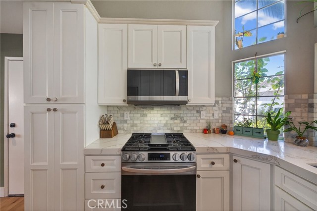 Detail Gallery Image 16 of 47 For 31399 Paseo De Las Olas, Temecula,  CA 92592 - 4 Beds | 2 Baths