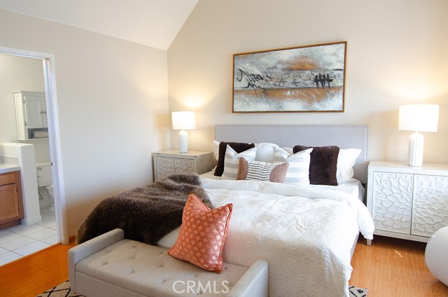 Detail Gallery Image 6 of 35 For 240 S Mentor #2,  Pasadena,  CA 91106 - 2 Beds | 2/1 Baths