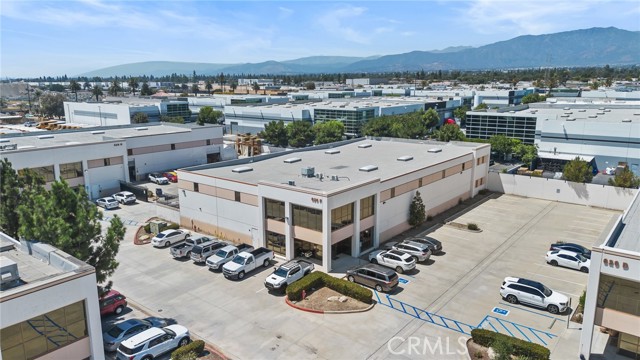 620 S Magnolia Avenue, Ontario CA: https://media.crmls.org/medias/df907298-3824-4bbf-874f-4c2978df185a.jpg