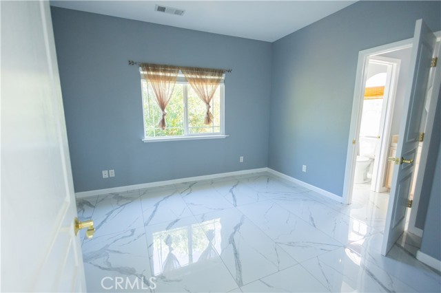 24115 Black Bart Court, Corning CA: https://media.crmls.org/medias/df911be6-cc30-4dfa-93d4-cc150a5d55a3.jpg