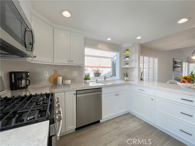 Detail Gallery Image 5 of 19 For 21520 via La Naranja, Yorba Linda,  CA 92886 - 3 Beds | 2 Baths