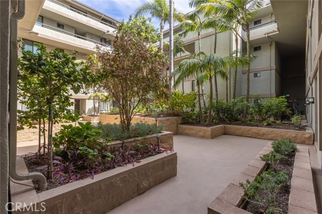 Detail Gallery Image 28 of 33 For 1007 S Catalina Ave #109,  Redondo Beach,  CA 90277 - 2 Beds | 2 Baths