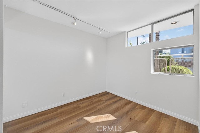 Detail Gallery Image 5 of 29 For 821 Bay St #C5,  Santa Monica,  CA 90405 - 2 Beds | 2 Baths