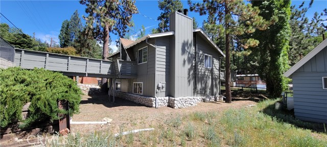 Detail Gallery Image 4 of 35 For 43279 Bow Canyon Rd, Big Bear Lake,  CA 92315 - 3 Beds | 2 Baths