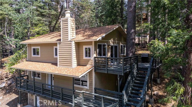 Detail Gallery Image 14 of 26 For 26131 Lake Forest Dr, Twin Peaks,  CA 92391 - 3 Beds | 3 Baths