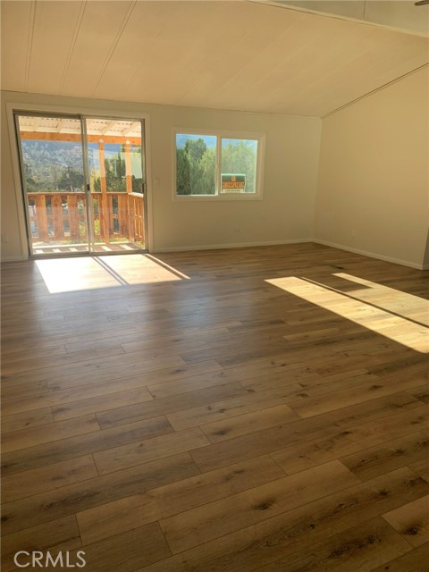523 Piute Street, Bodfish CA: https://media.crmls.org/medias/df939aa8-b9c5-4fc5-8318-393e7cb4a119.jpg