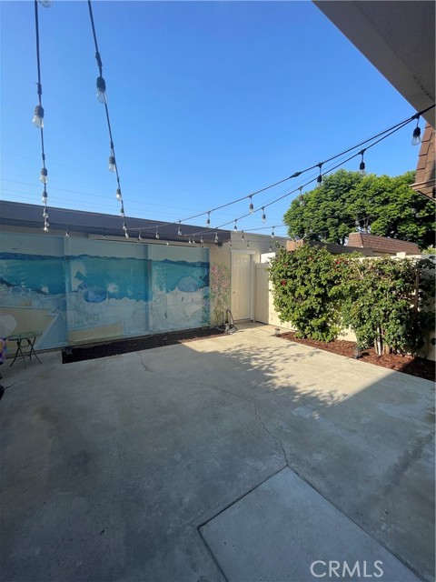 9852 Coral Cove Circle, Huntington Beach CA: https://media.crmls.org/medias/df94fb4d-b3a9-4e4f-8fee-535e62b73ca5.jpg