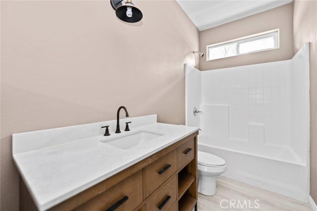 Detail Gallery Image 15 of 35 For 15688 Kingswood, Victorville,  CA 92392 - 4 Beds | 3 Baths