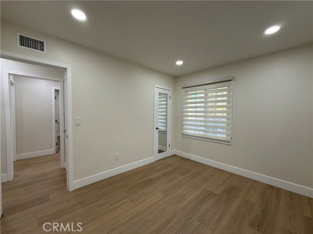 Detail Gallery Image 17 of 26 For 9123 Woodley Ave, North Hills,  CA 91343 - 3 Beds | 2 Baths